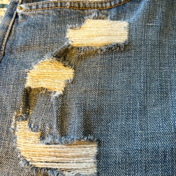 Textile Elizabeth and James distressed jean skirt size 30 - Picture 3 of 9